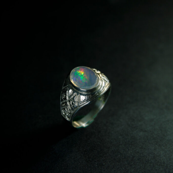 Anillo Grav con ópalo de fuego mexicano